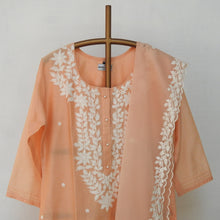 Load image into Gallery viewer, Organza Linen Kurta with Dupatta and Embroidery.