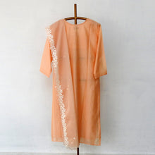 Load image into Gallery viewer, Organza Linen Kurta with Dupatta and Embroidery.