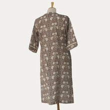Load image into Gallery viewer, Printed Linen Kurta with Mirror Work