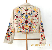 Load image into Gallery viewer, Off-white hand embroidery linen coat