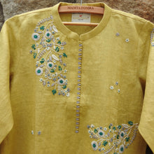 Load image into Gallery viewer, Pineapple Yellow Contrast Kurta with Differentiated Hand Embroidery