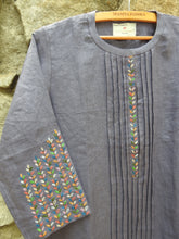 Load image into Gallery viewer, Berry Blue Sleeves Blast