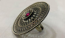 Load image into Gallery viewer, Silver Filigree Ring