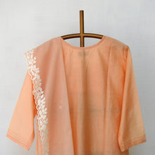 Load image into Gallery viewer, Organza Linen Kurta with Dupatta and Embroidery.

