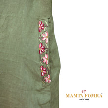 Load image into Gallery viewer, Pure linen embroidery kurta
