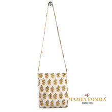 Load image into Gallery viewer, Pure cotton Beige color hand bag
