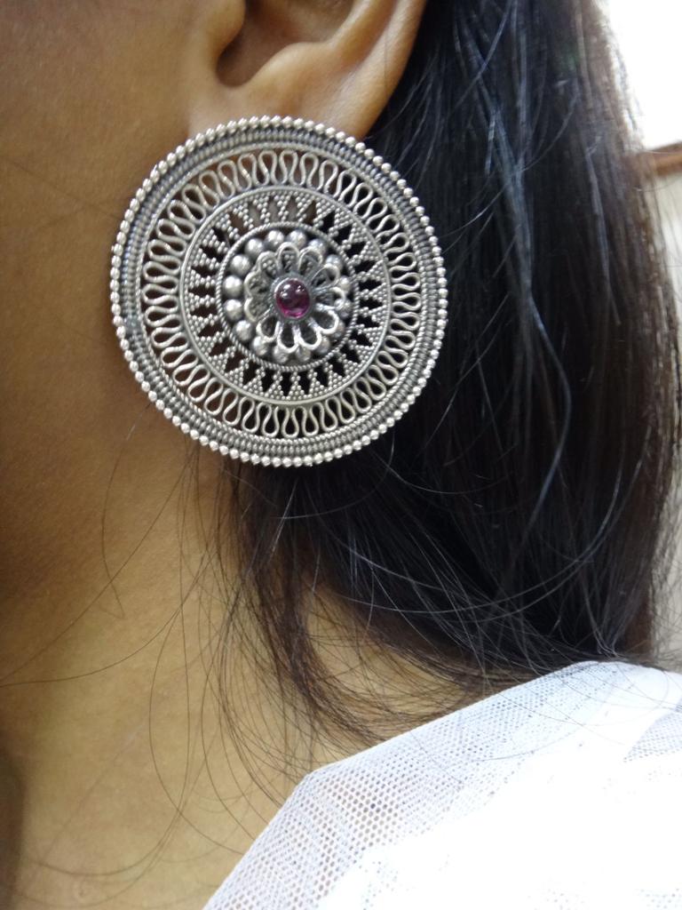 Silver Feather Light Filigree Earring